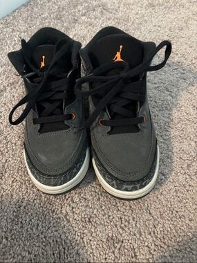 Jordan Kids' Black & Orange Low-Top Sneakers with Elephant Print